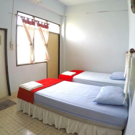 Fame Guesthouse Csumphon Kültér fotó